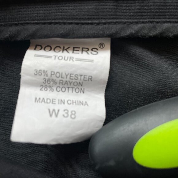 Dockers Tour Men's Polyester Blend Bermuda Shorts in Black Size 38 Waist Golf - Picture 9 of 10